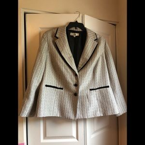 Jones separates suit jacket